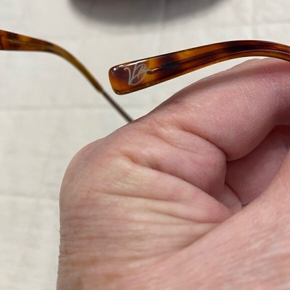 Vera Bradley Sunglasses    - Picture 4 of 10